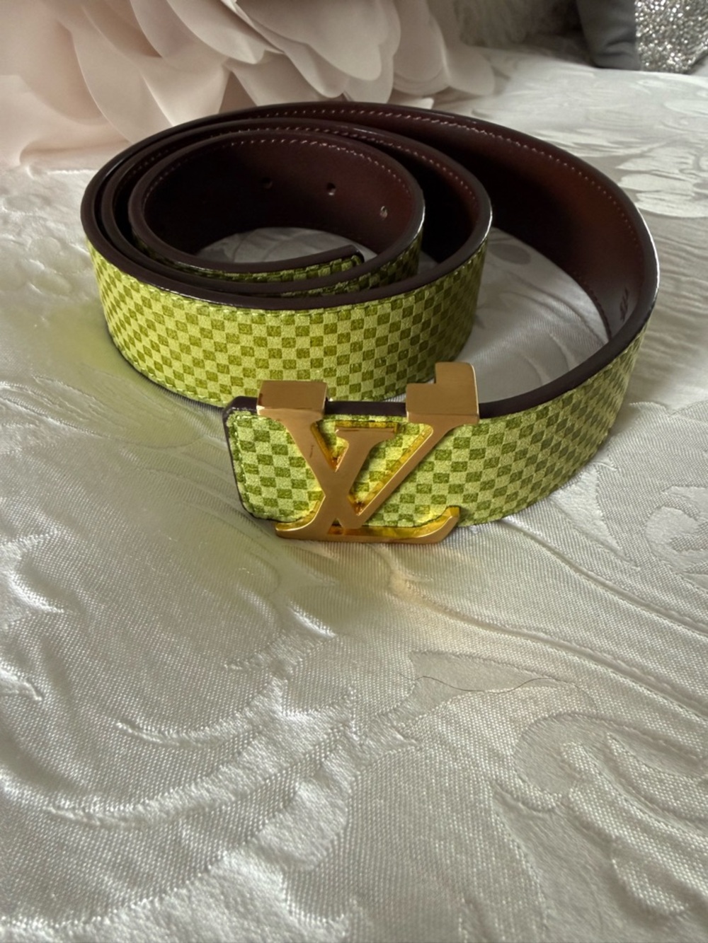 Louis Vuitton Gold Tone Buckle Lime green w
Leather Belt
